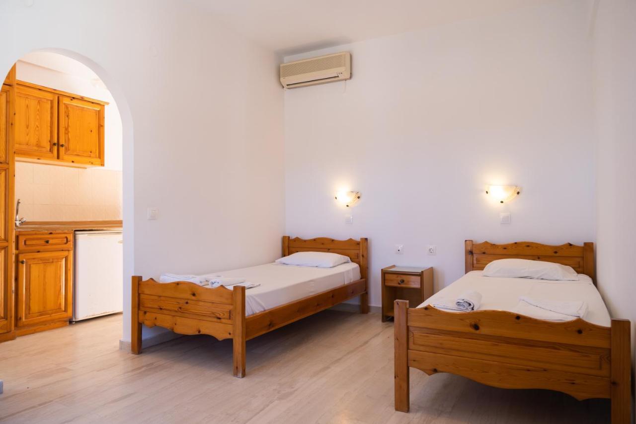 Athineos Apartment'S Дасія Екстер'єр фото