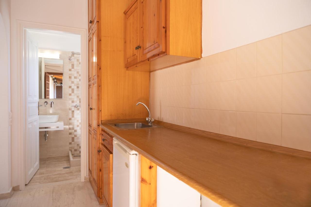 Athineos Apartment'S Дасія Екстер'єр фото